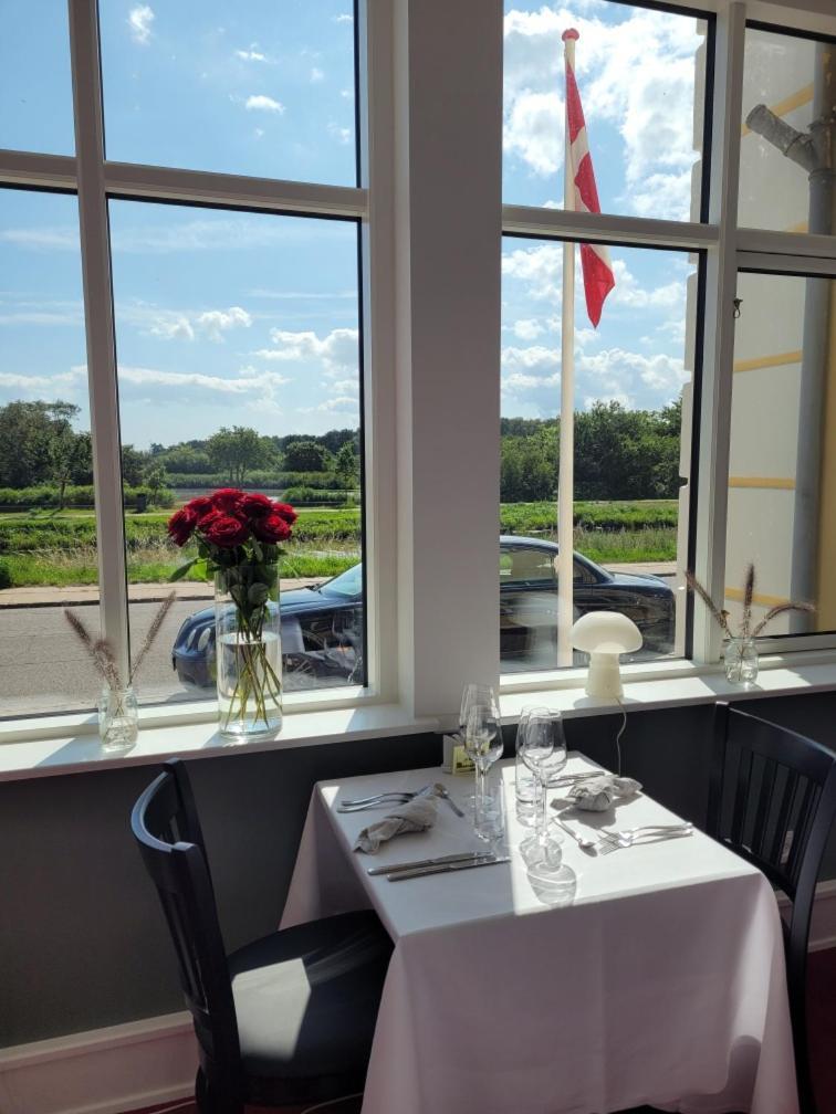 Badehotellet Grenaa Strand Экстерьер фото