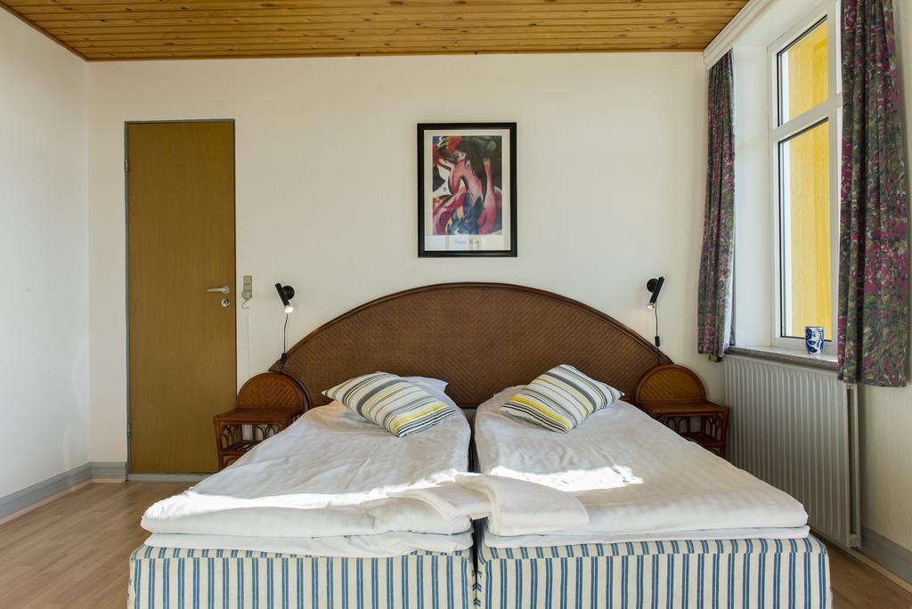 Badehotellet Grenaa Strand Экстерьер фото